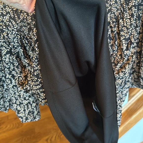 EverEve Blouse size large - Picture 7 of 10